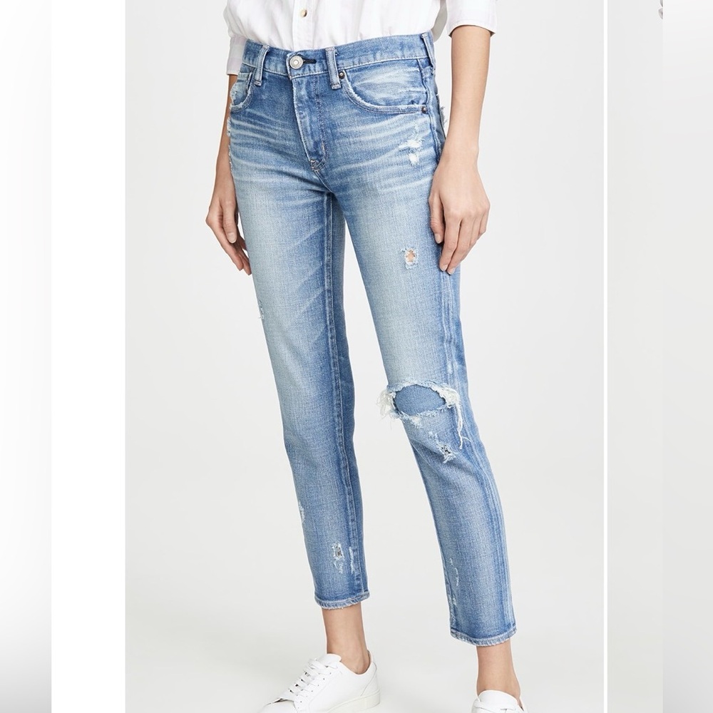 Moussy Light Blue Distressed Ankle Jeans. Finished hem.